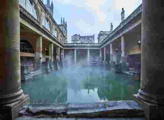 Discover Bath, Stonehenge, the Cotswolds & Oxford